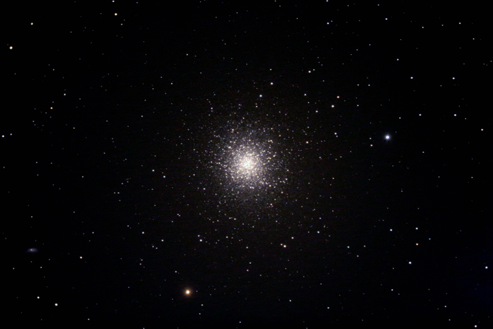 A heavens city of 300000 stars