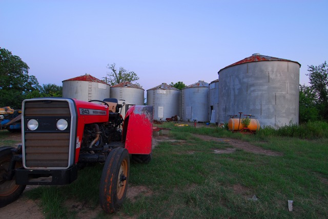 Peach Pickin Tractor