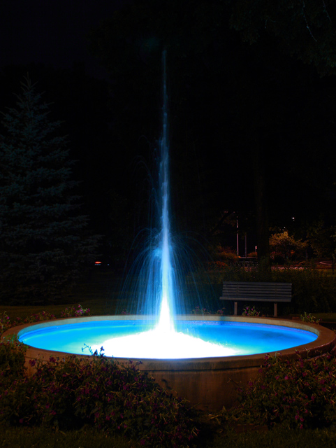 An evening at the fountain