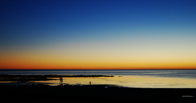 the sun sinks, the wind drops, and all that's left is silence...