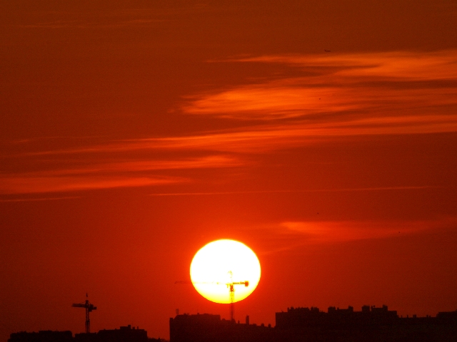 La fin du jour descend sur Paris