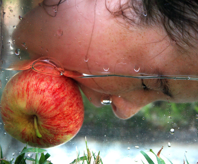 Bobbing For Apples