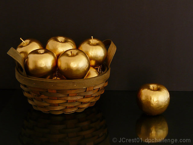Golden Delicious Apples - $13,936 per pound