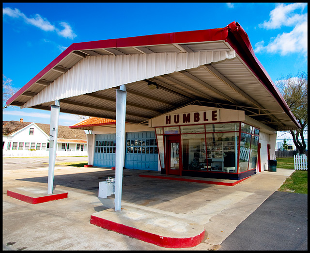 Humble Service Station