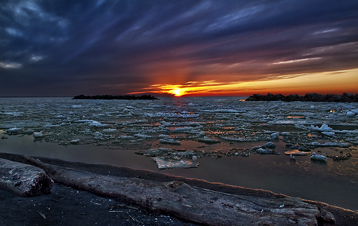 Sunset on an icy winter