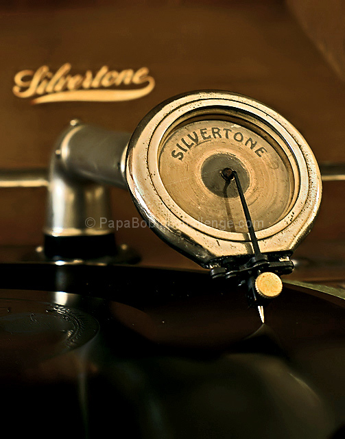 Phonograph, the original hard disk reader