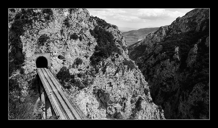 Endless Tunnel - Serpent Power