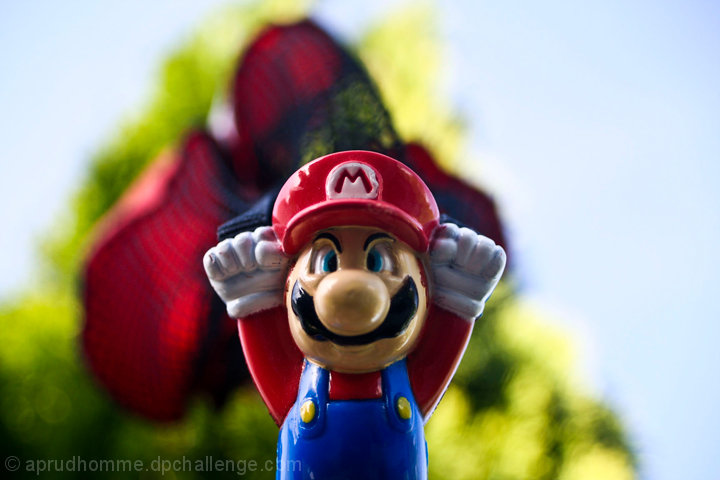 It-sa Me Mario! Parachuting 