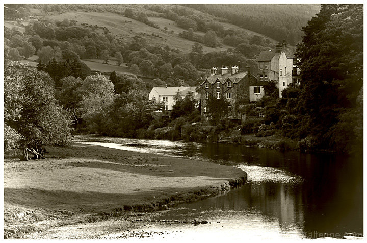 A Bend in the River