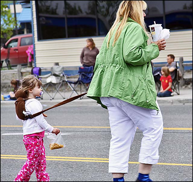 Free the Leash Kids!