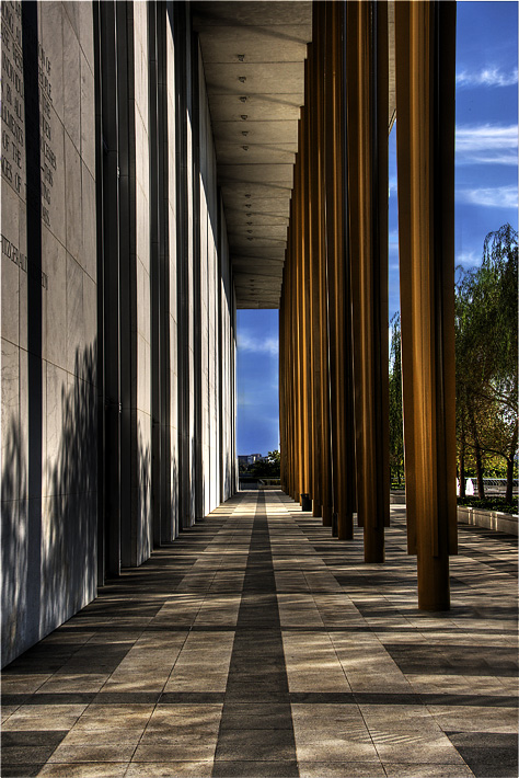 Deep DOF, Leading Lines, Rule of Thirds
