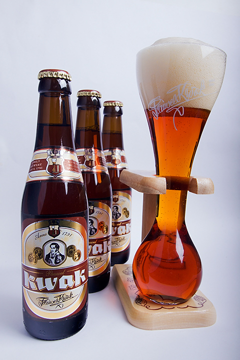 Kwak - The beer with the glass