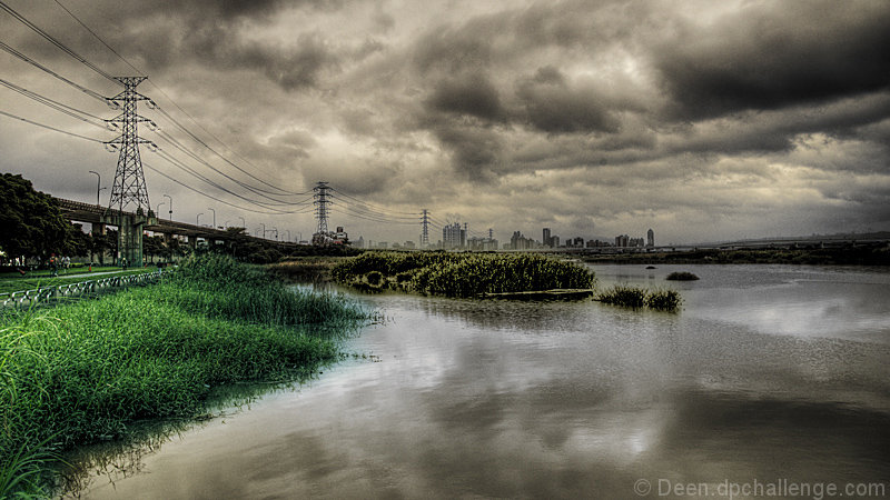 A Cloudy Day in Taipei City
