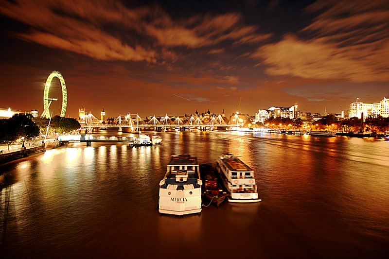 Eye over bridge