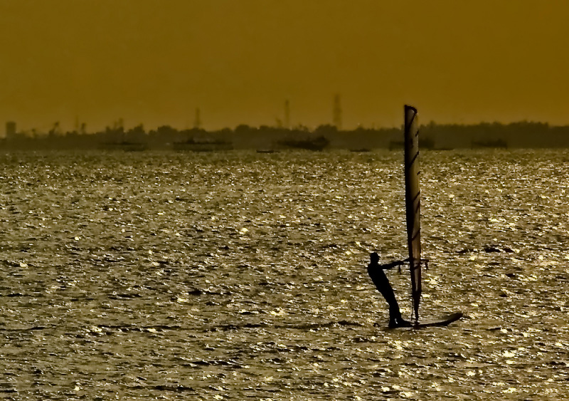 wind surfer of the ports