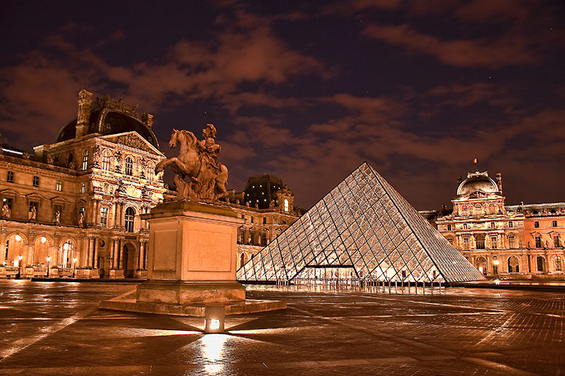 Louvre by dusk