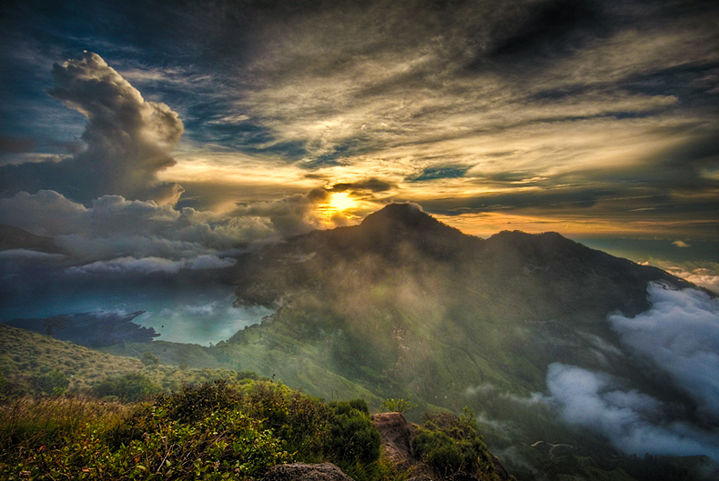 Sunset on Rinjani