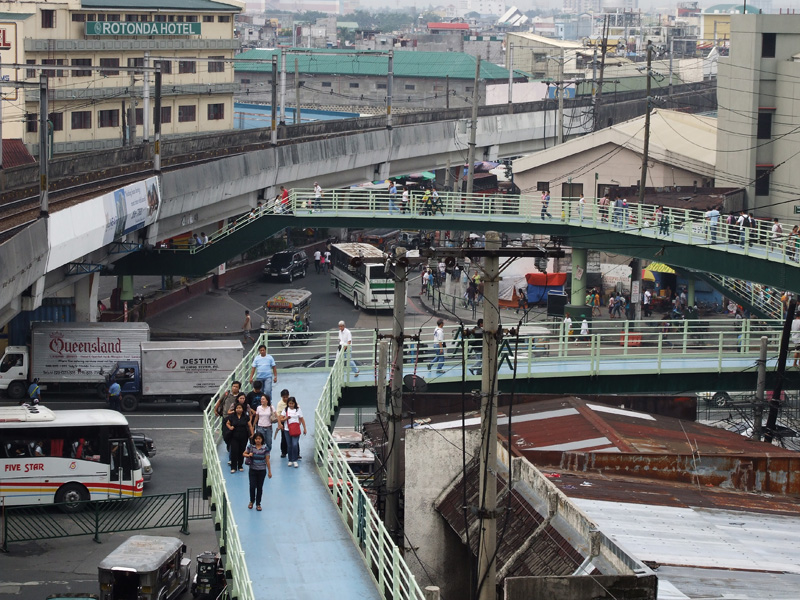 Overlapping with the Overpass