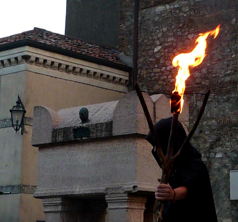 Petrarch's grave guardian