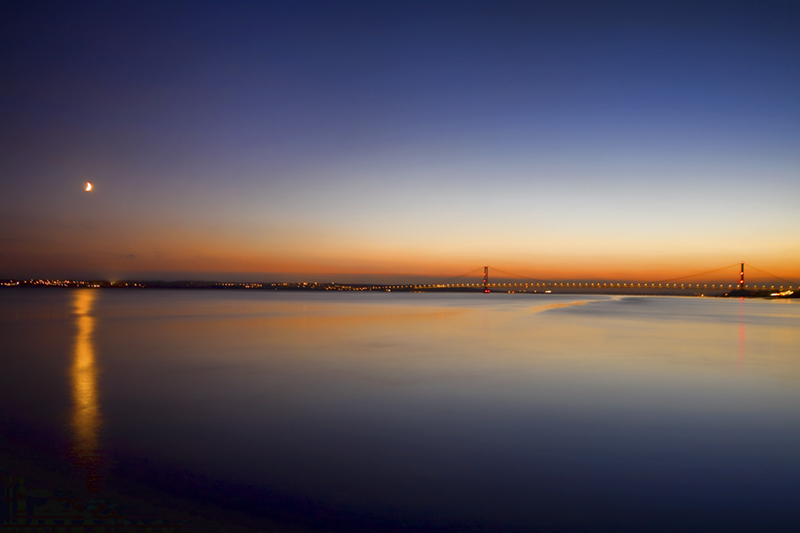 River Humber at night