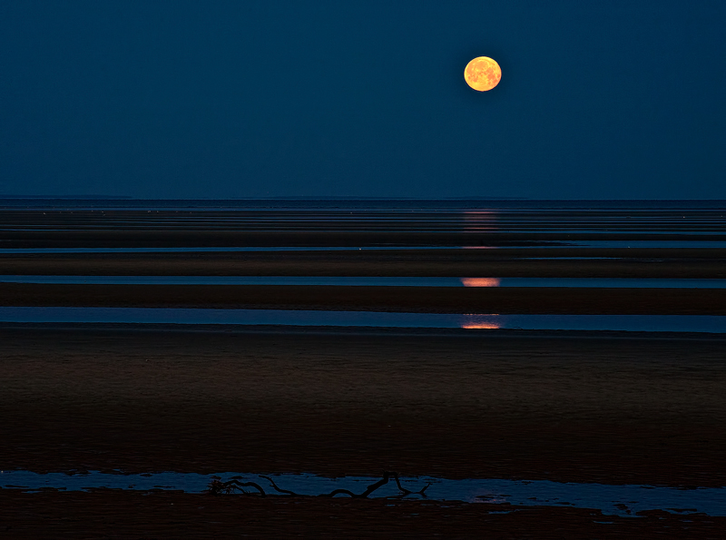 Moonset at Daybreak