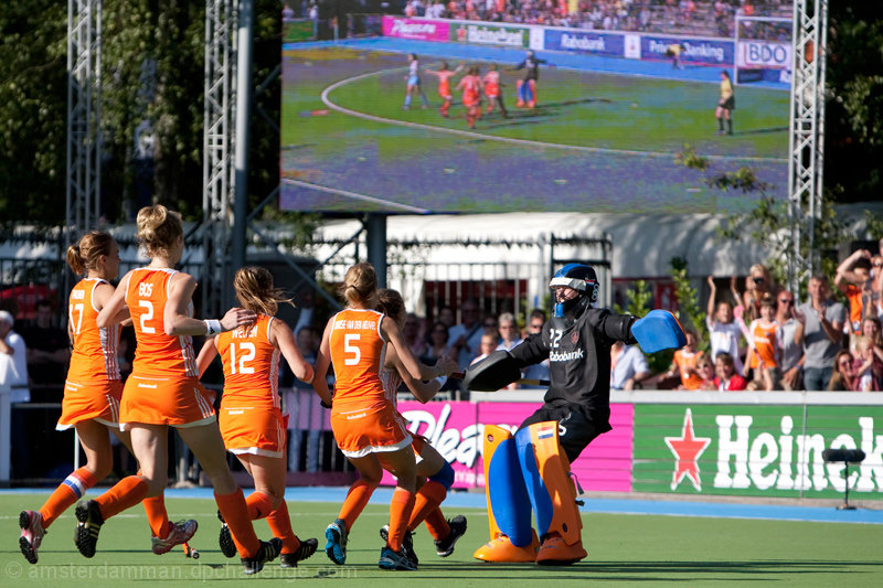 Holland wins Champions Cup penalty shootout!