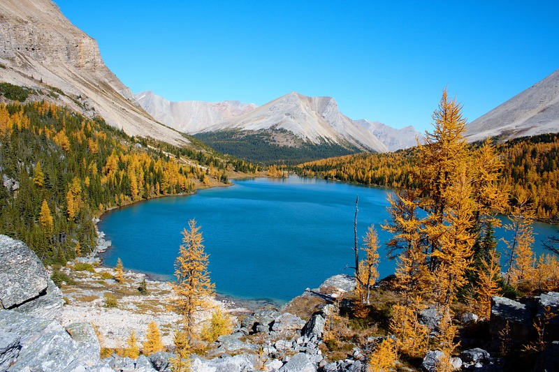 A lake on the top!