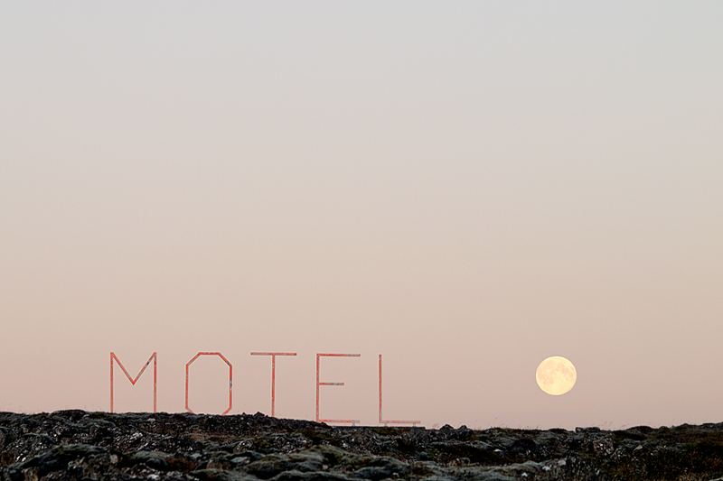 Moon motel