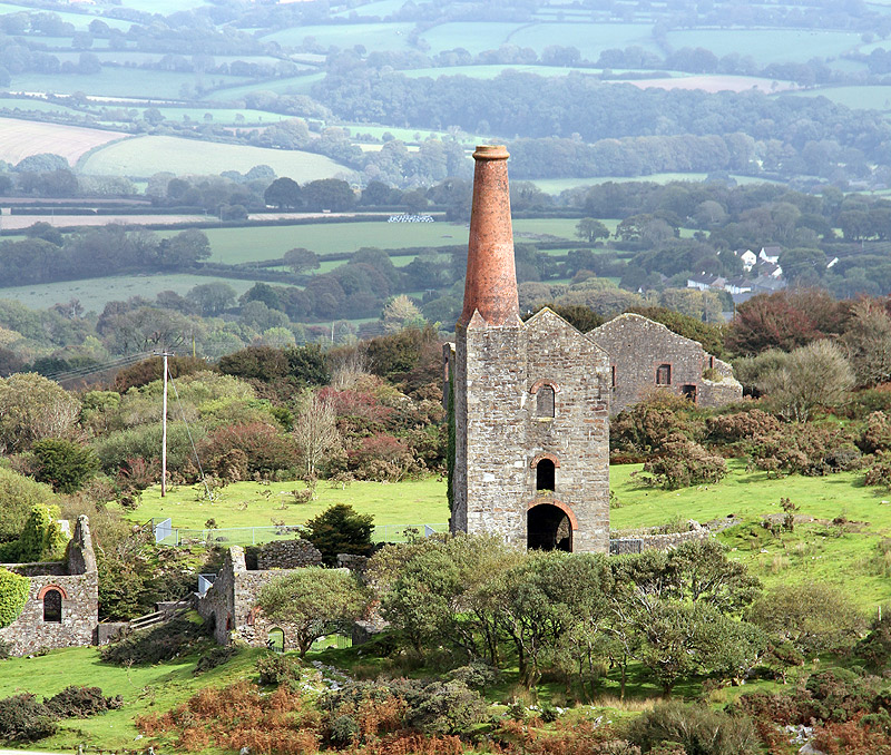 Cornish Mine Engine House & Ruined Outbuildings