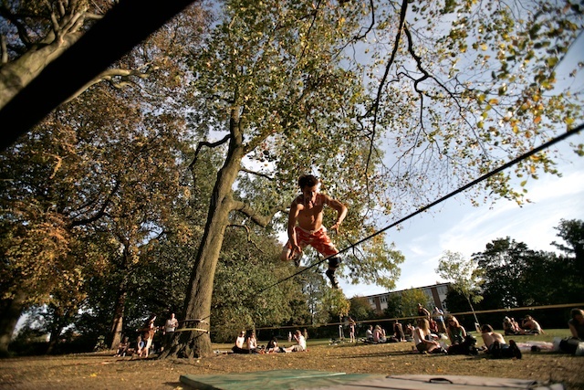 slack lining
