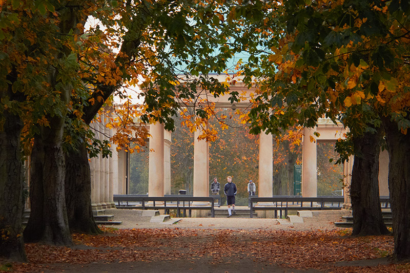 Autumnal stroll through the bandstand....