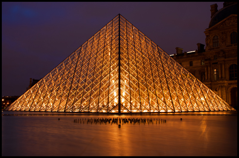 The shining pyramid (Arthur Machen)