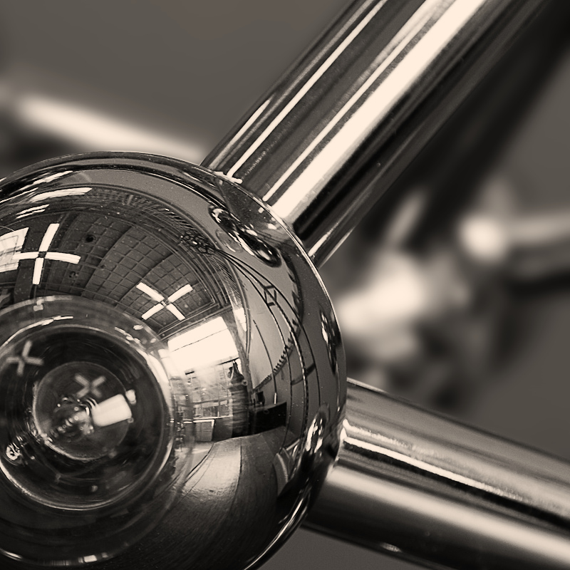 Atomium light