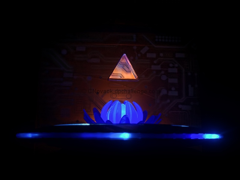 Triluminary