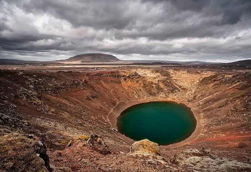 Green Throat of the Crater