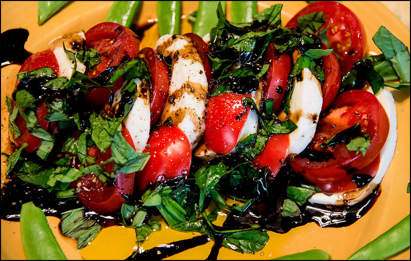 Tomato/Mozzarella/Basil Salad w/Balsamic Vinegar Glaze