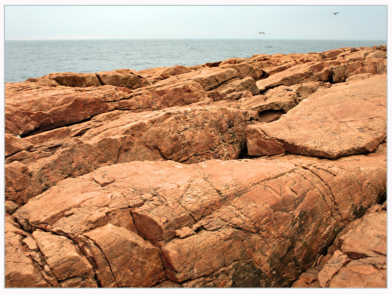 The warm rocks of Hazard Avenue