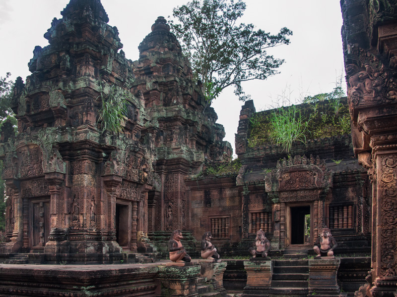 the early hindu temple banteay samre