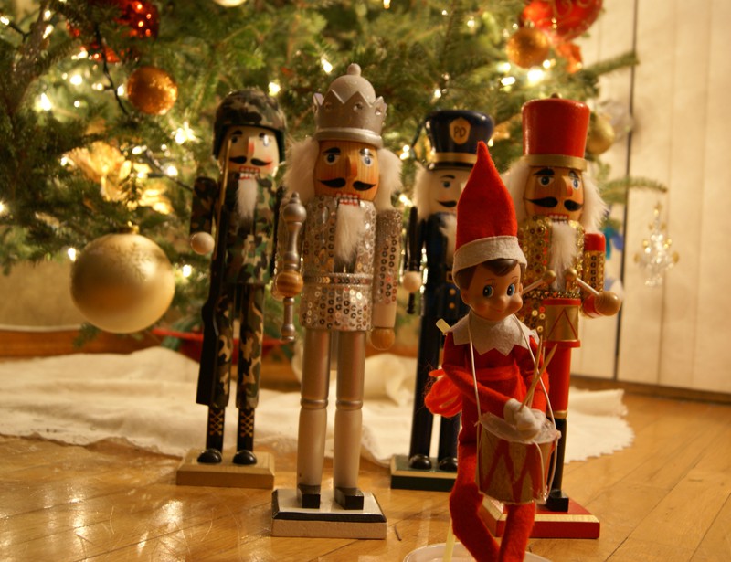 Pete : The Elf On The Shelf. March Of The Wooden Soldiers