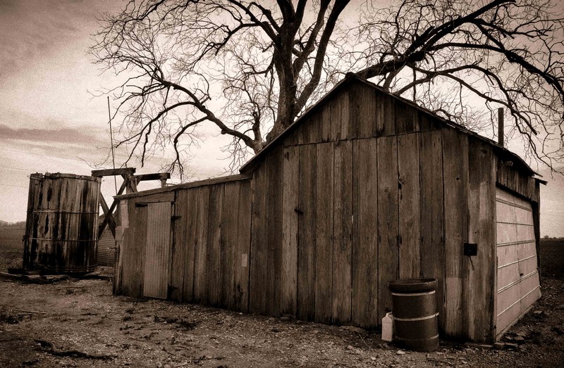 Barn-&-Water-Tank