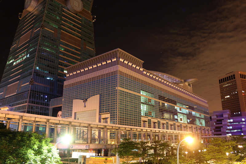 Taipei101 Mall at night