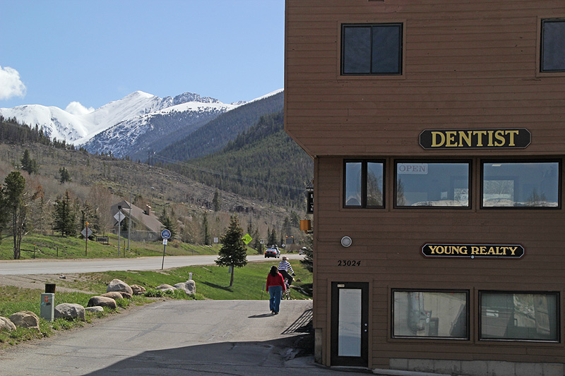 Dentist's office with a view of natures architecture