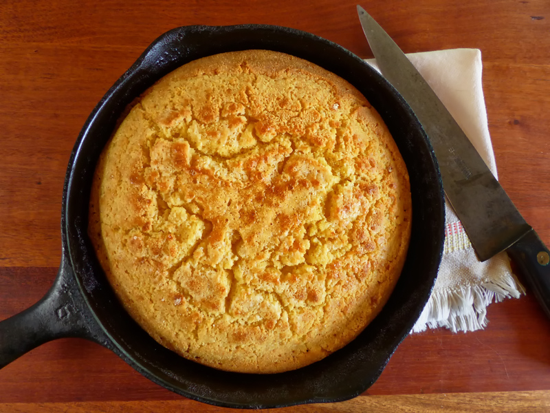 Mmmmm, Fresh Skillet Cornbread