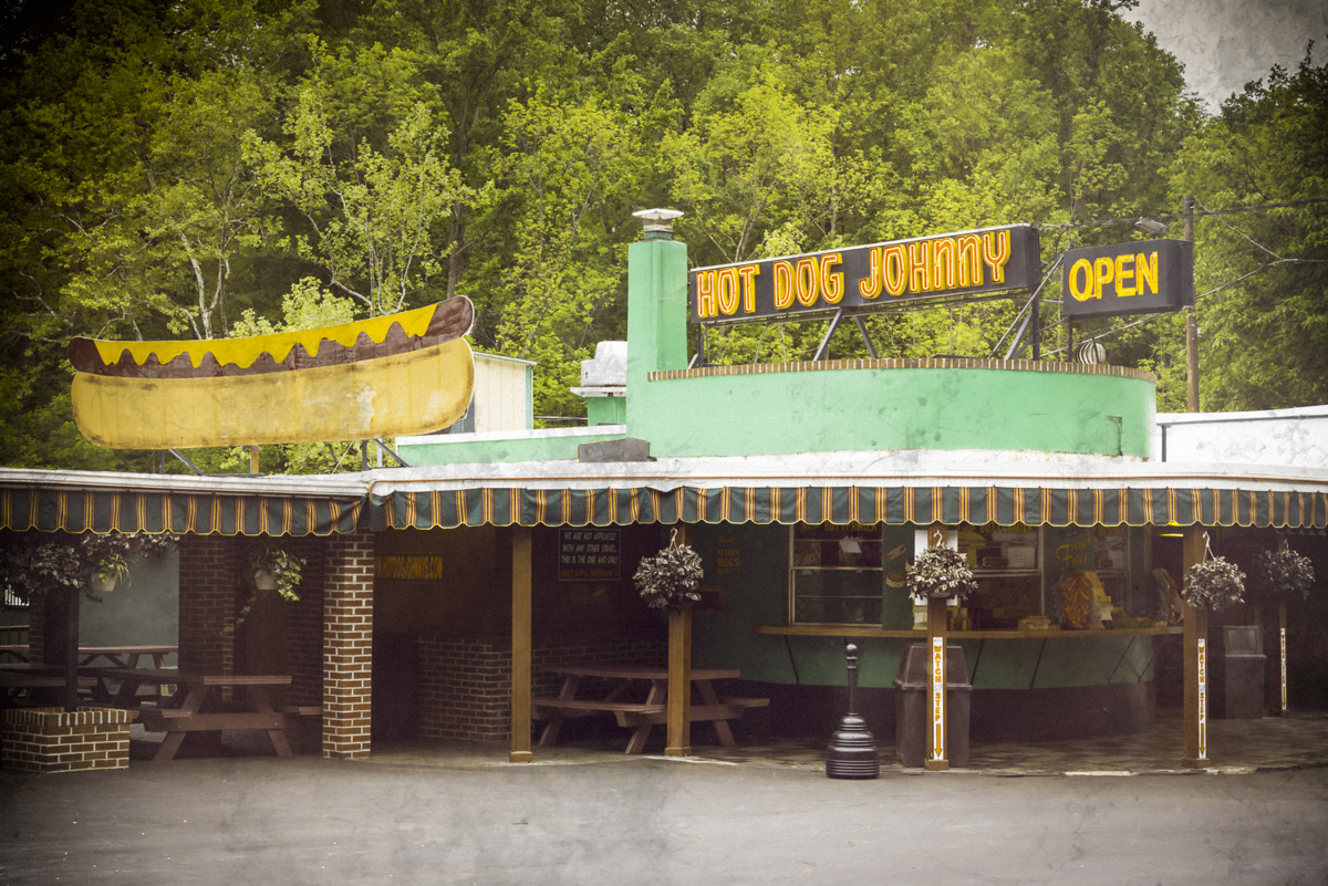 Johnny's, Est. 1944