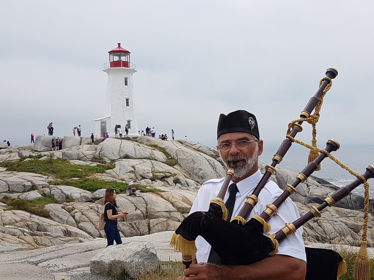 Peggy's Cove Bagpiper