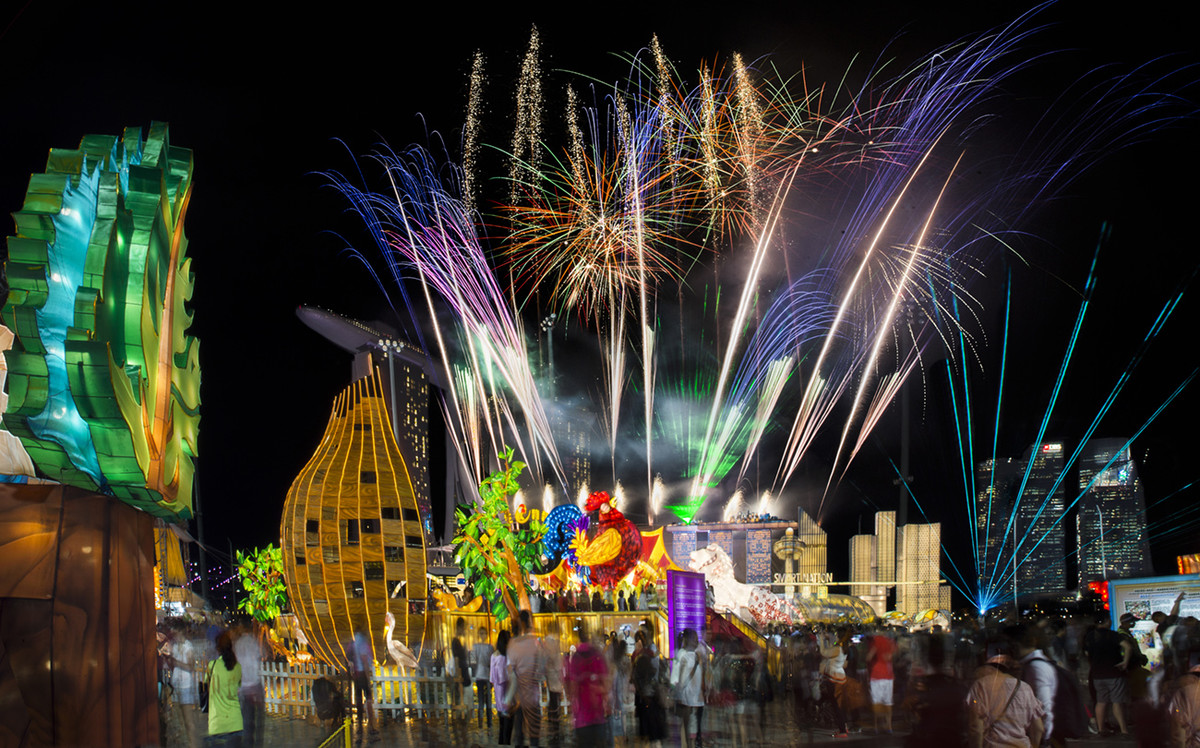 CNY River Hongbao FW and laser display 