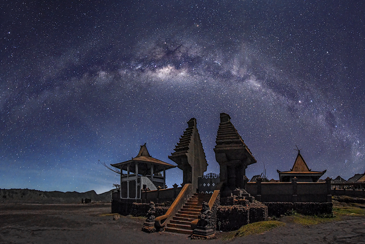 Milky Way over Pura Luhur Poten Temple