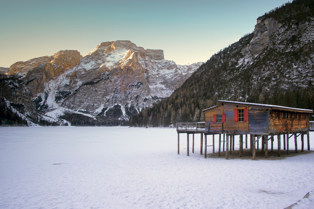 Early in the morning at the frozen lake...