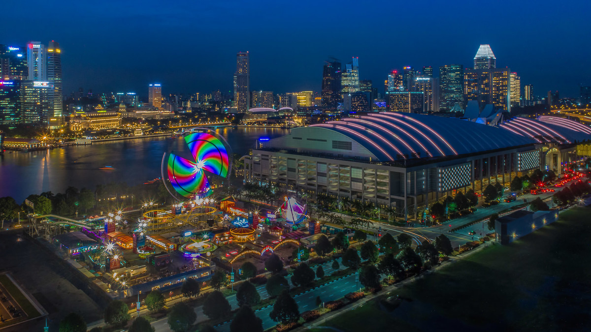 Carnival by the bay 