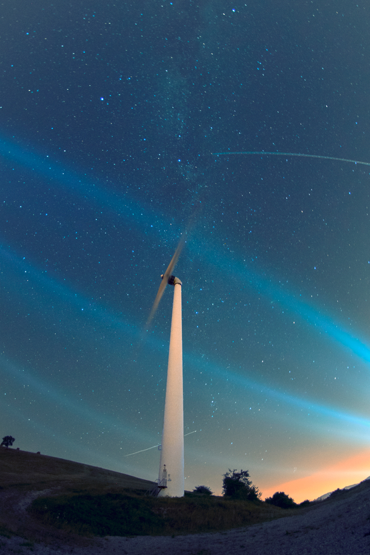 Aeroplanes, alien beams and a small perseid